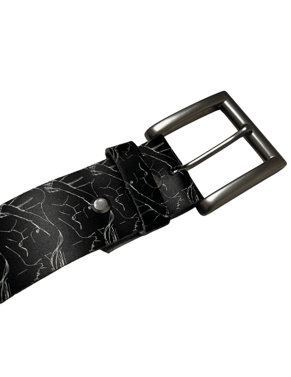 B&W Woman Belt