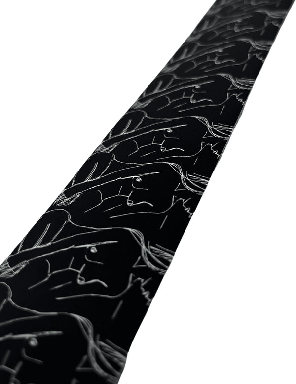 B&W Woman Belt
