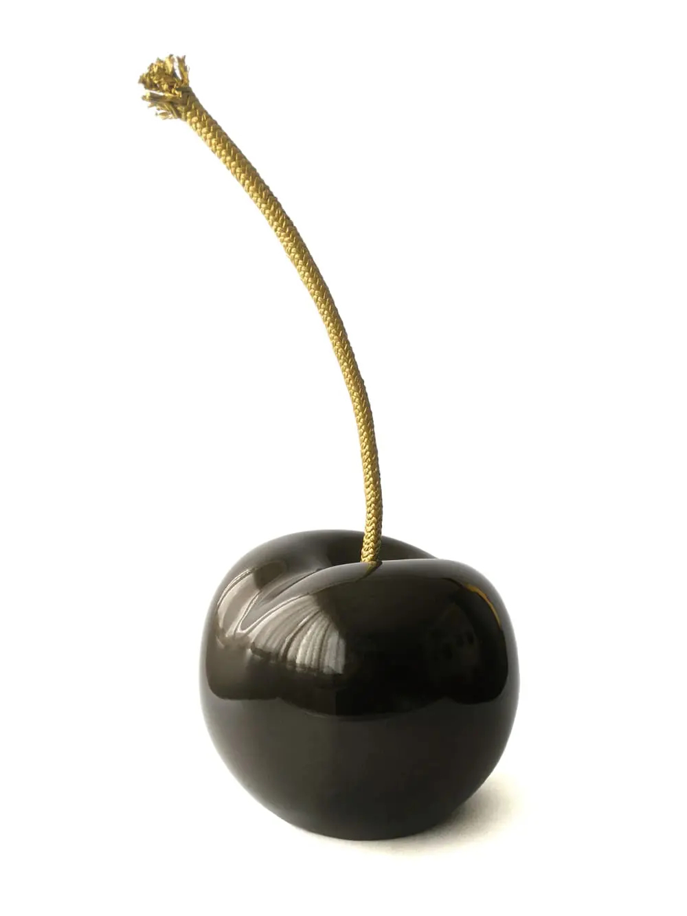 mashgallery-loved-ones-black-cherry-bomb-2019