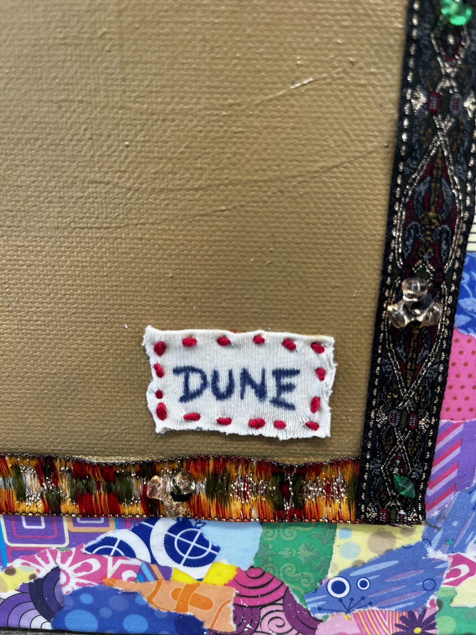 Megan Dune signature detail