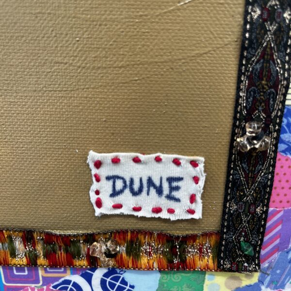 Megan Dune signature detail